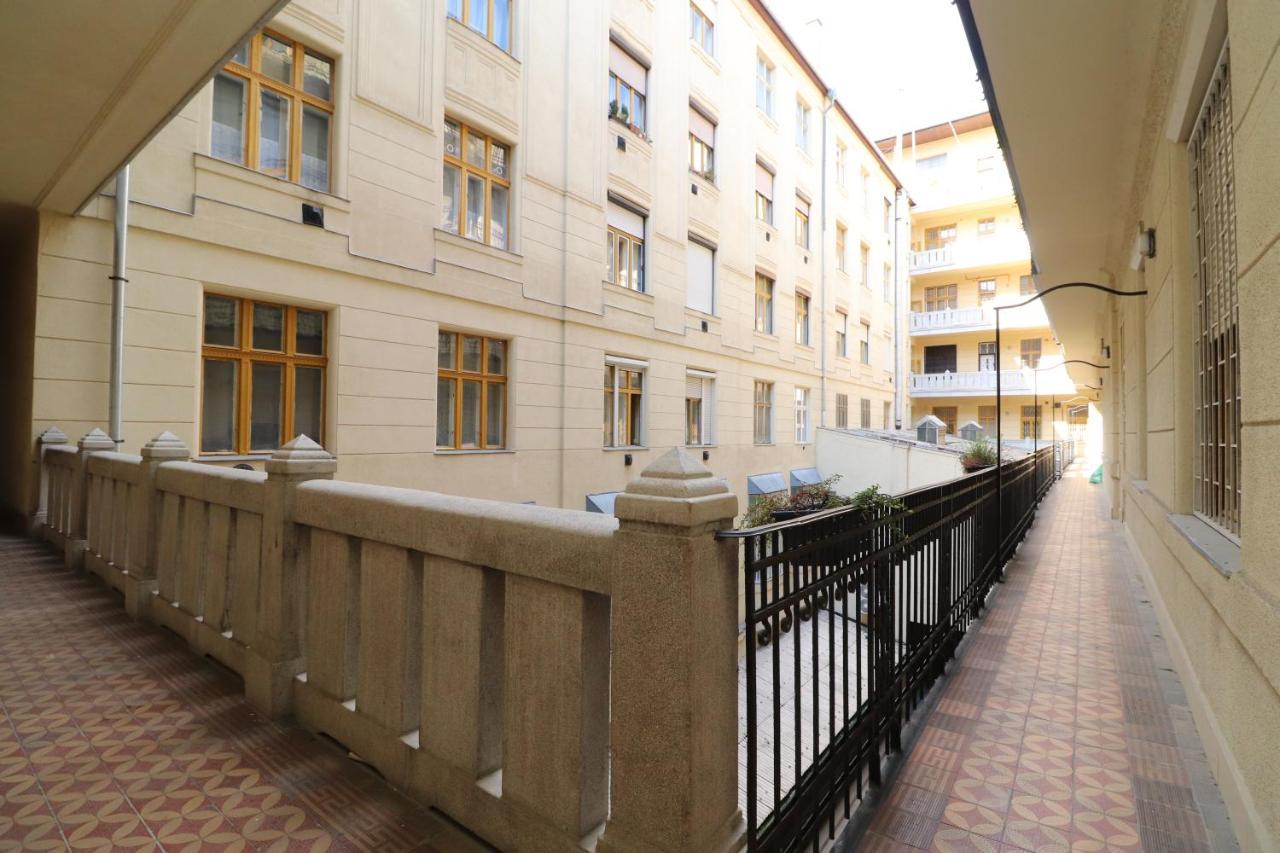 Broadway Downtown Deluxe Budapest Budapeste Exterior foto